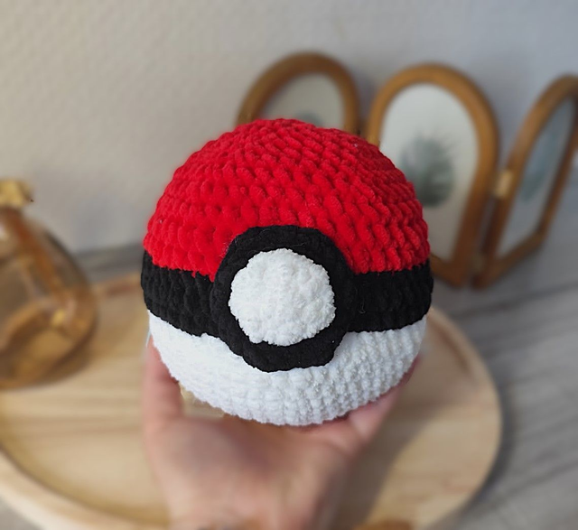 MAXI POKEBALL