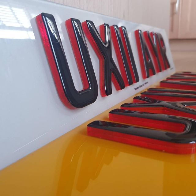 6mm Neon Red 4D with Black Gel