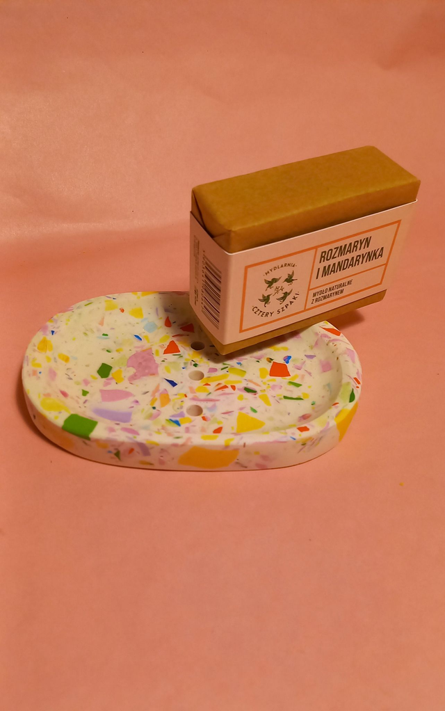 Mydelniczka, lastryko, biała