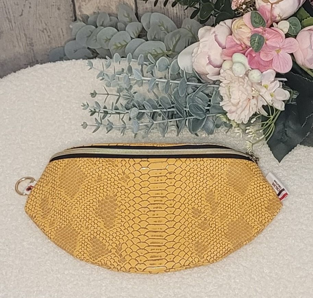 Sac banane simili cuir python jaune