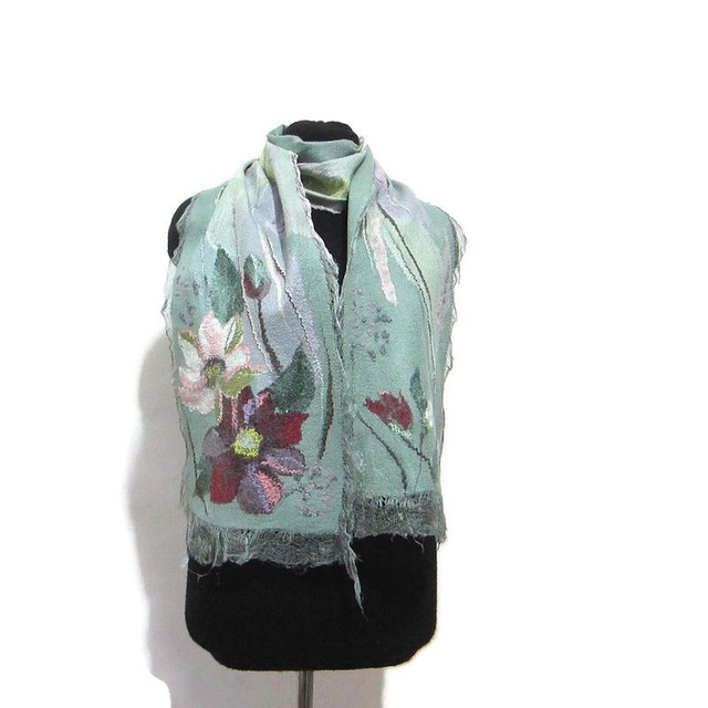 Sciarpa feltro lana merino seta Sciarpa artistica Caldo lunga verde Infeltrimento fatto a mano