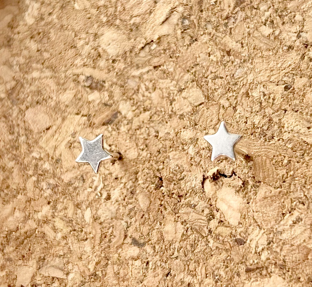 Small star studs 