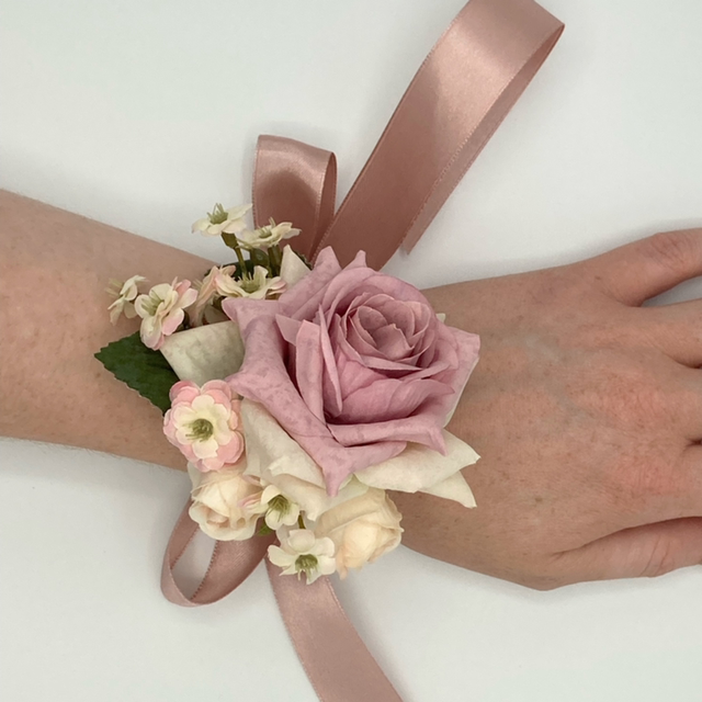 H-2 Flower Corsage