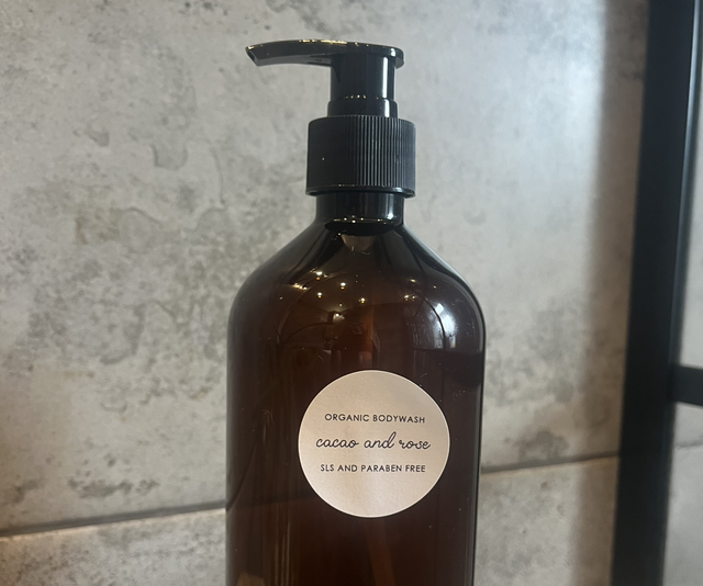 Cacao and rose shower gel 