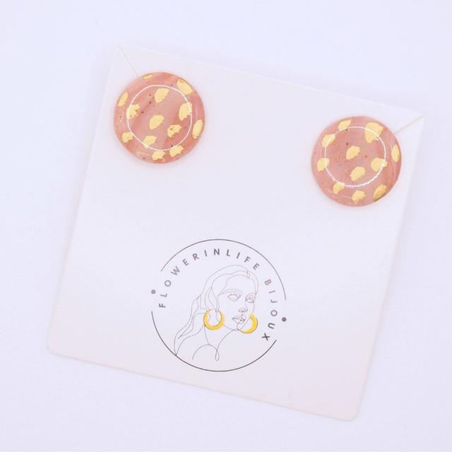 Boucles d’oreilles clous rose pâle et doré