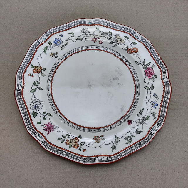 Jessamine by Royal Cauldon | Victoriaans Lunchbord (diameter 22,0 cm | hoogte 2,5 cm) Reg.no. 652120 in Creme met Bloemdecor | Antiek - 1914