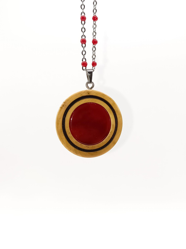 Collier, pendentif anneau noir et buis, cœur de feu, Cornaline