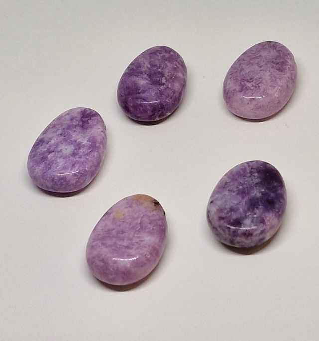 Pendentif pierre percée en Lépidolite A+