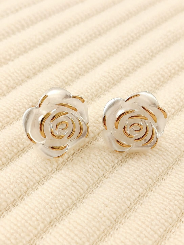 Boucles d’oreilles fleurs nacrées