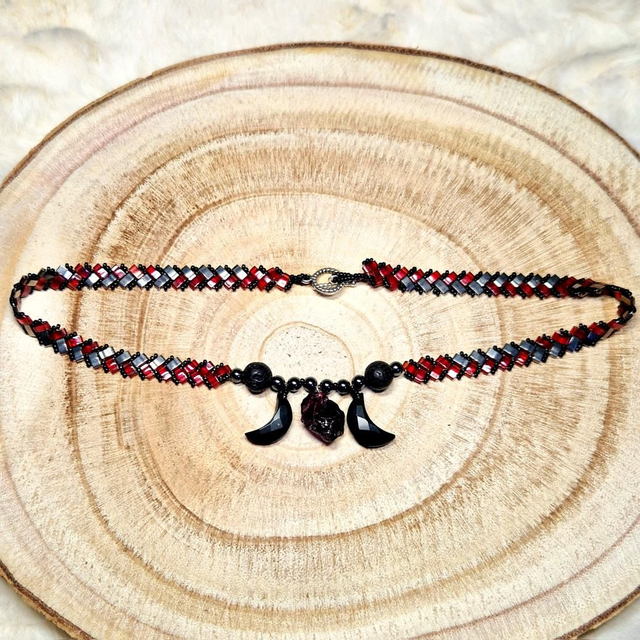 Ras du cou Fin Triple Lune Grenat 