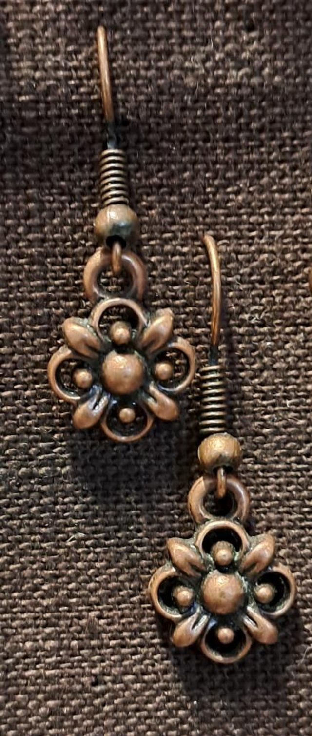 Pronssikukka korvakorut 