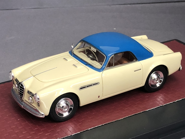 Alfa Romeo 6C 2500 SS Supergioiello Ghian Coupe Beige/Blau Matrix 1:43