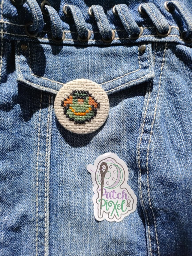 Tunique Link Badge ou porte clé brodé à la main pixel art 