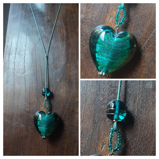 Z-Sautoir bleu paon coeur 💙,verre monté sur fil de coton 