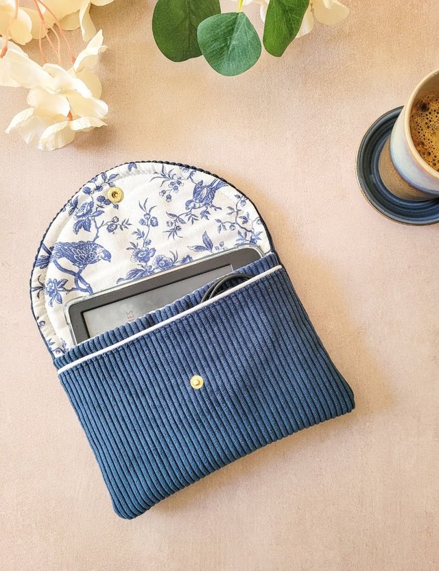 LISON - pochette liseuse Velours bleu nuit