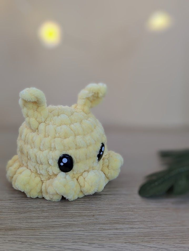 Mini pieuvre - amigurumi crocheté main , peluche mignonne