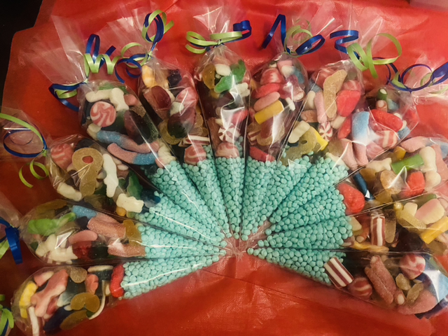 Sweet cones Green millions with blue and green ribbon 