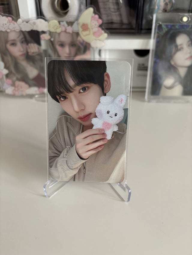 PC OFFICIEL DE HANYUJIN DE ZB1