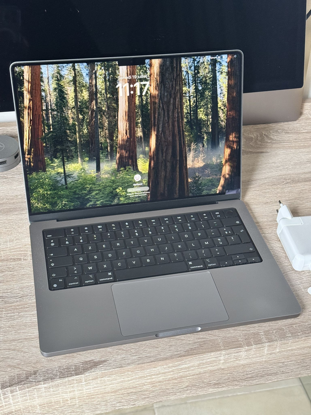 Macbook Pro + Logiciels 14'' M1 PRO 16G 512g 2021