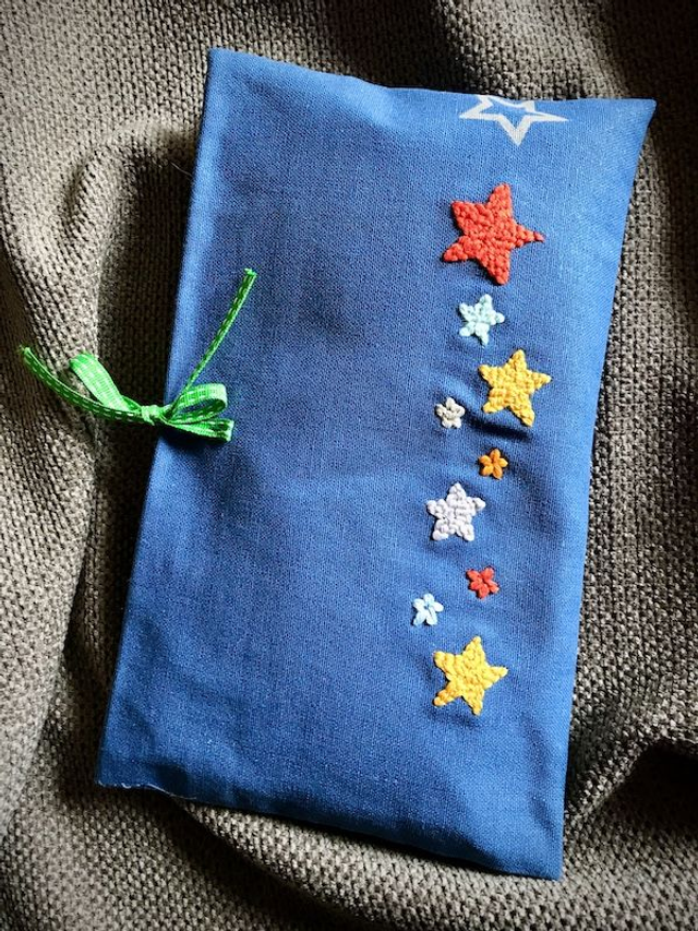 Bouillotte sèche brodée aux grains d&#039;orge perlé