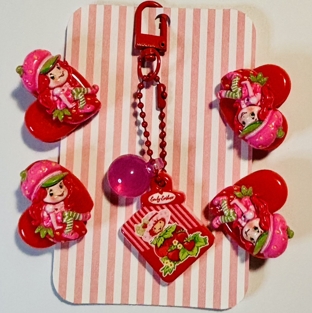 Strawberry Shortcake Stationary clips &amp; keychain set