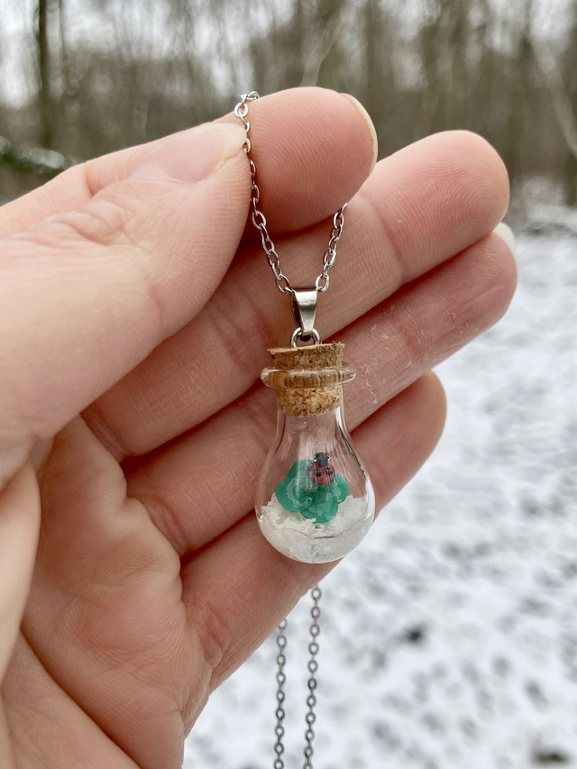 Pendentif trèfle à 4 feuilles neige