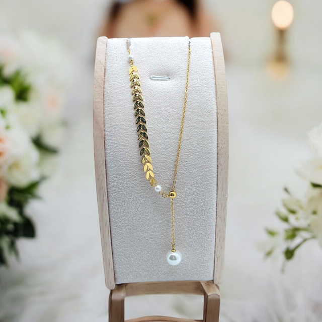 Collier perle et feuille réglable 