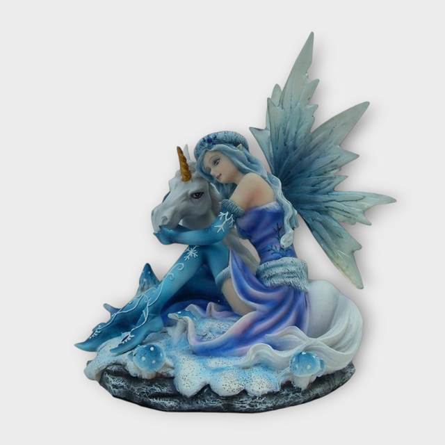 Fée des glaces avec licorne 