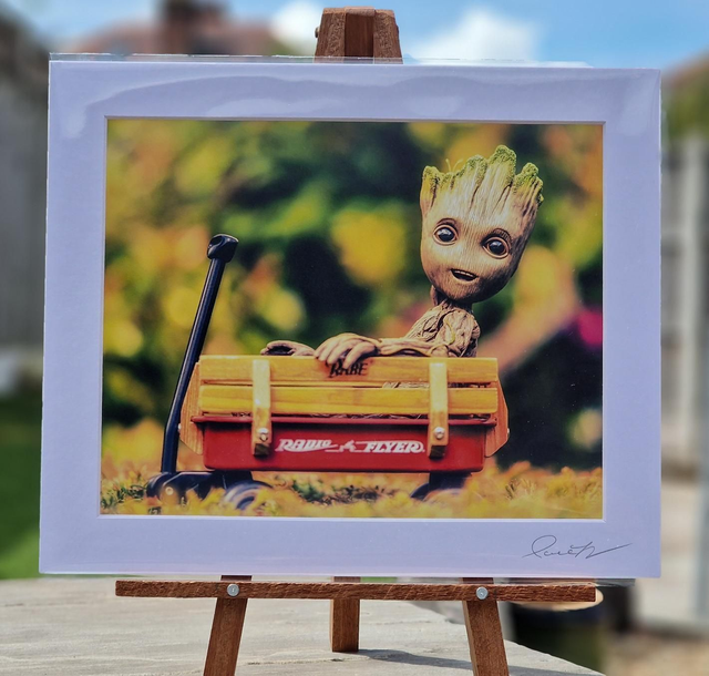 Groot Radio Flyer
