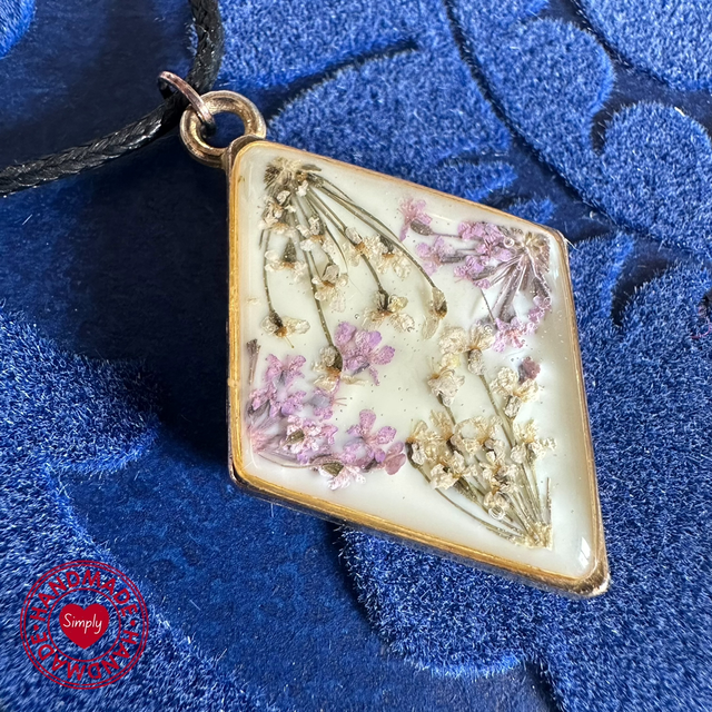 Pendant - Tiny Flowers 