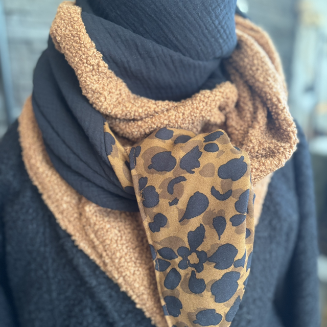 ÉCHARPE BLACK TEDDY CAMEL