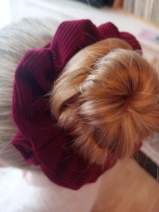 Chouchou velours côtelé rouge carmin 