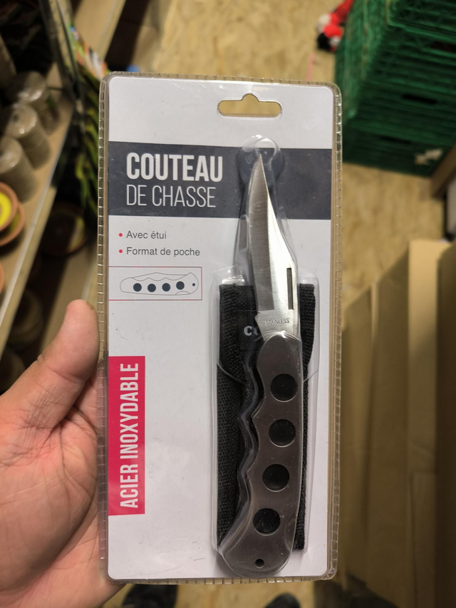 COUTEAU DE CHASSE AVEC ÉTUI 