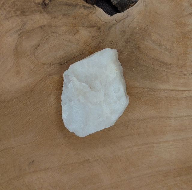 Maitokvartsi - raakapala