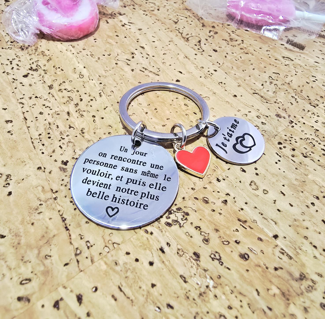 Porte-clès "Je t'aime" en acier + coeur