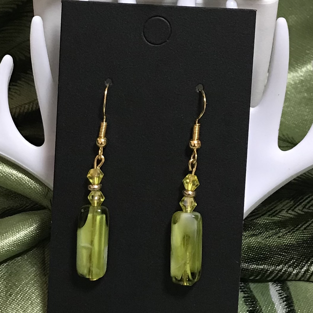 Green Dangling Earrings- GDE40