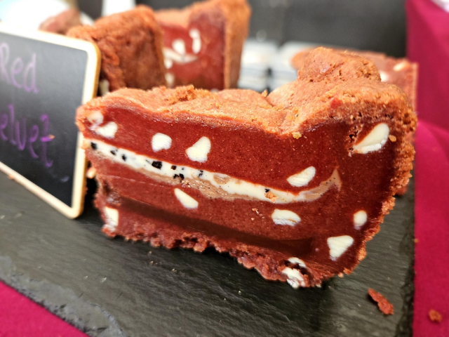 Red Velvet WHOLE PIE