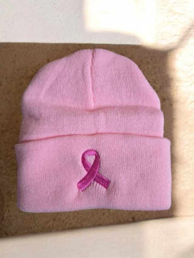 Bonnet Rose Pastel Ruban Rose — Soutien Octobre Rose & Lutte Contre le Cancer du Sein