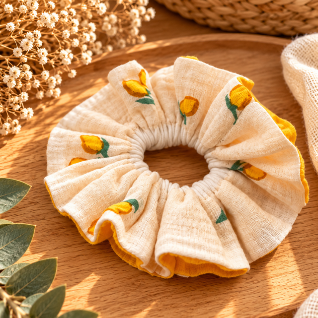 Chouchou double volant – Citron Doux.