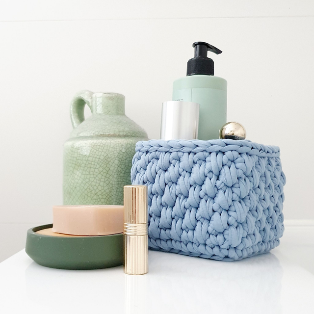 Gehaakt mandje vierkant - vergrijsd middenblauw