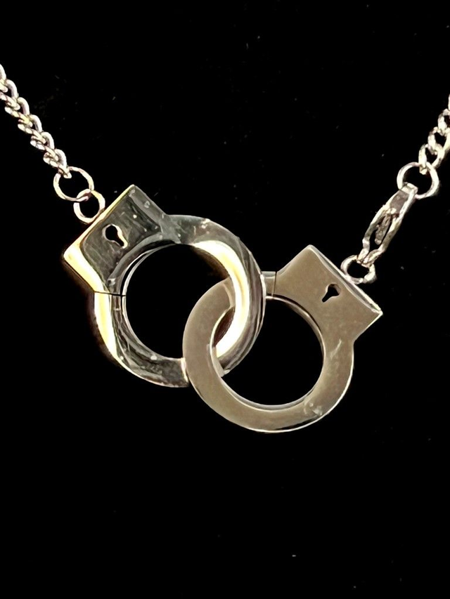 Gourmet collier van 60cm met handboeien.