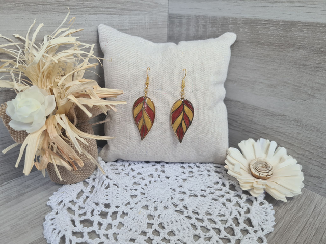 Boucles d&#039;oreilles Dorées feuilles Légères Et Hypoallergénique