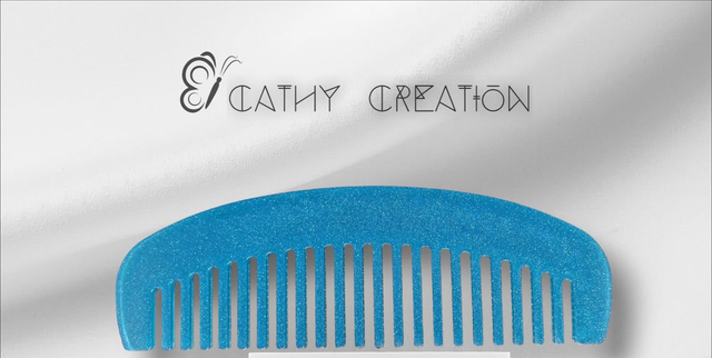 Peigne bleu 
