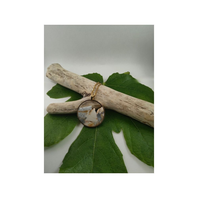 Collier faux granit rond et Doré 