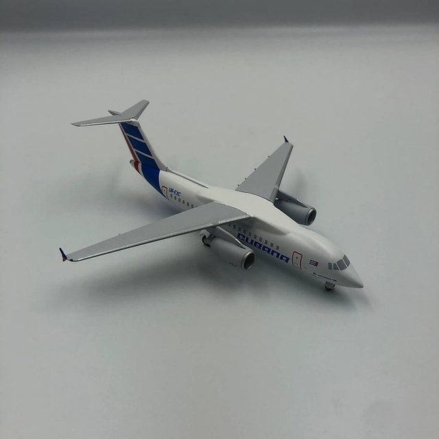 Antonov An-158 Cubana UR-EXC