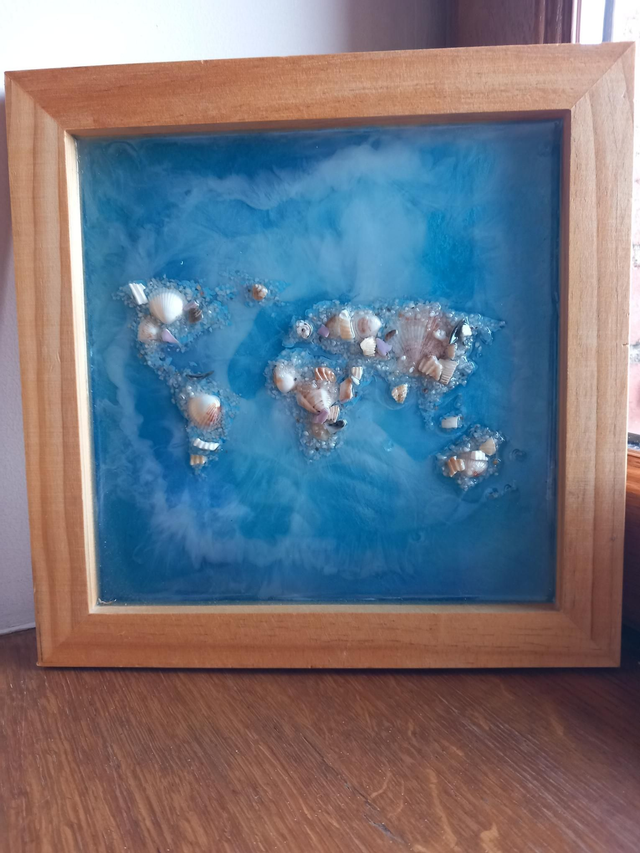 Tableau mappemonde coquillages 