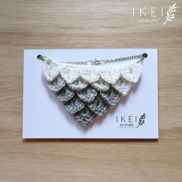 Mermaid necklace white-grey