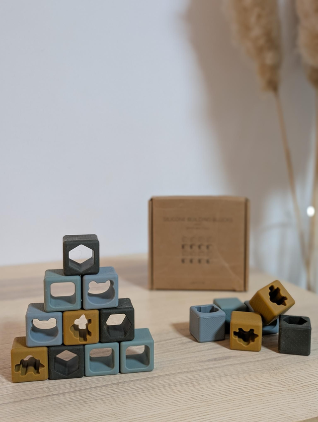 Cube silicone Liewood - Prix neuf : 40 euros