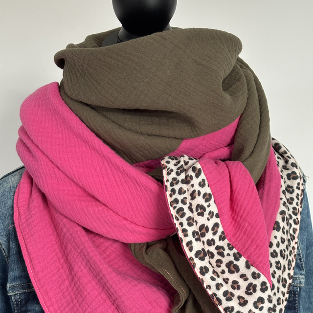 Foulard triangle — Kaki, rose & léopard beige