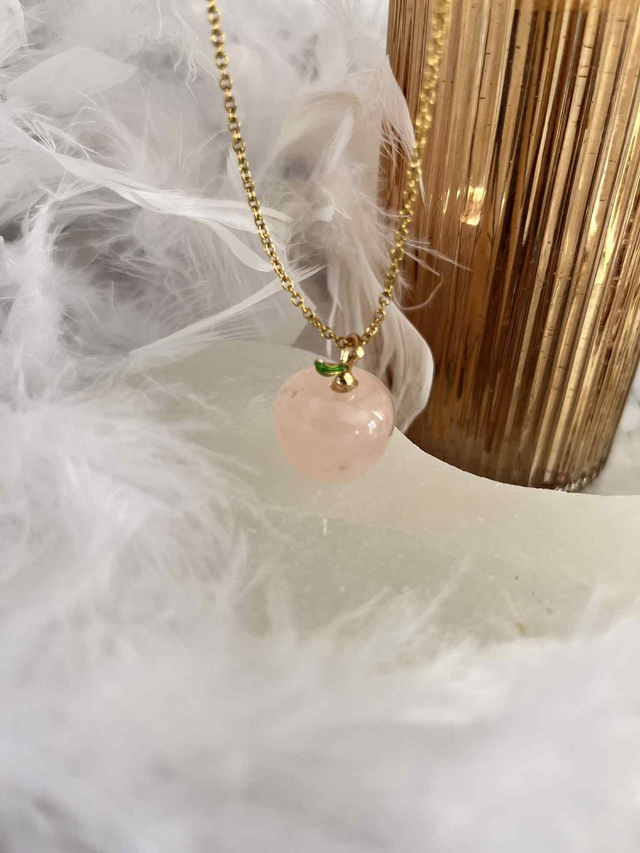 Pendentif pomme quartz rose
